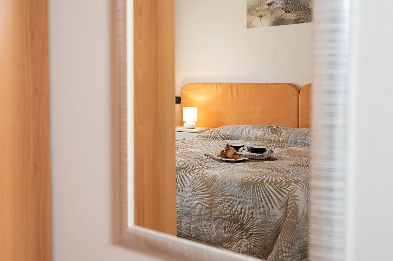 Apartments Eden - Regarda Travel Lazise Luaran gambar